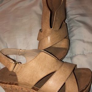 Pierre dumas wedges